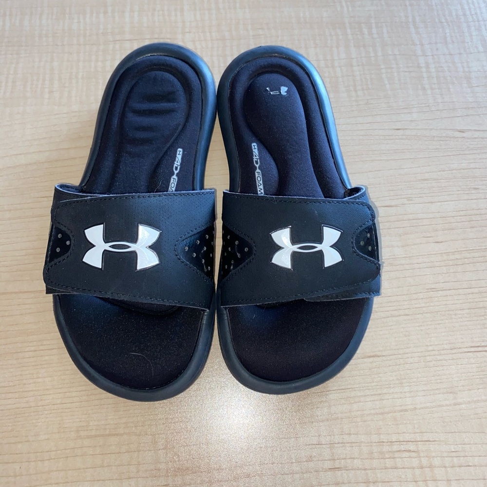 Boys UA Sandals